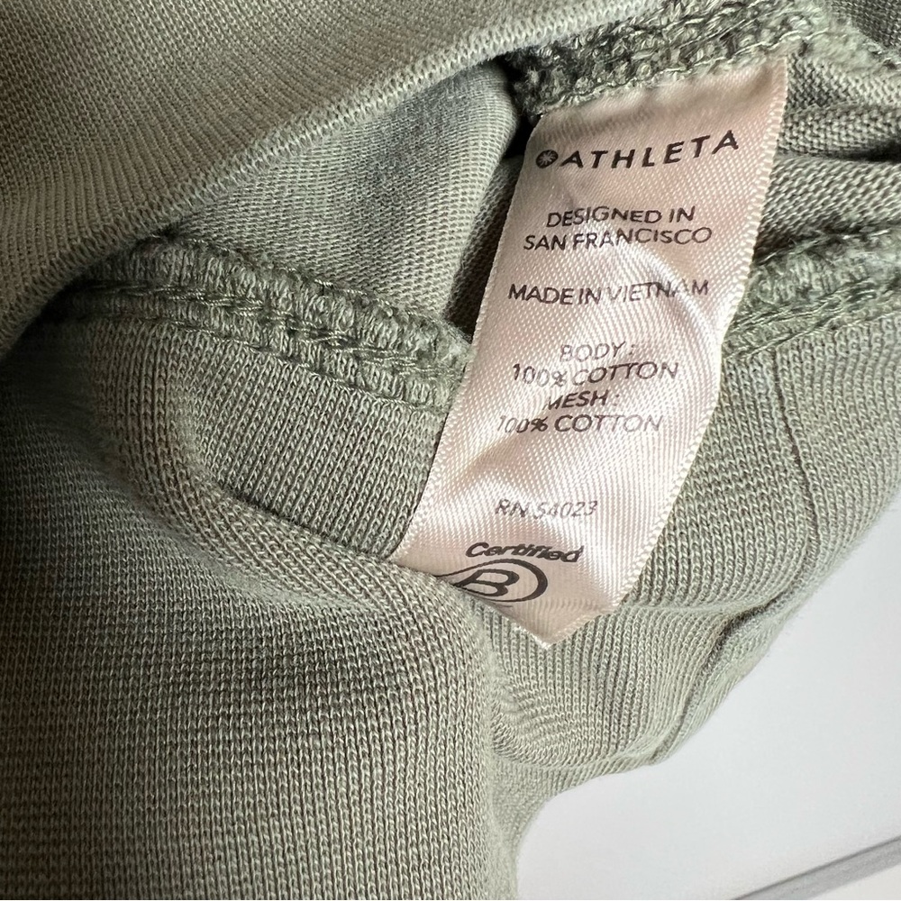 Athleta Cruise Olive Long Sleeve Mesh Sweatshirt Size M - Picture 8 of 8
